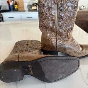 Laredo Brown Heeled Boots